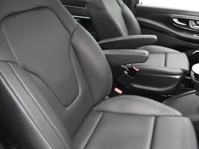 صورة 9 لـ 2024 Mercedes-BENZ V-CLASS
