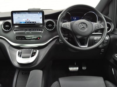 صورة 10 لـ 2024 Mercedes-BENZ V-CLASS