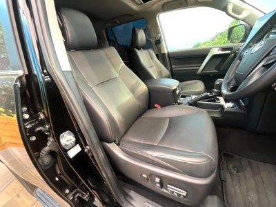 TOYOTA LAND CRUISER PRADO - 8