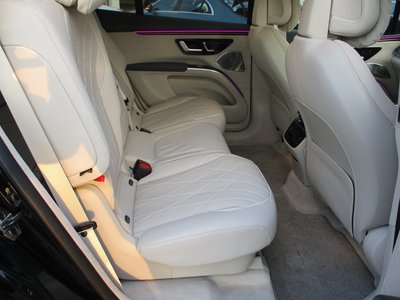 MERCEDES-BENZ EQS - 7