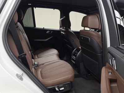 2025 BMW X5 缩略图 18