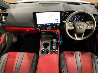 صورة 2 لـ 2023 Lexus NX