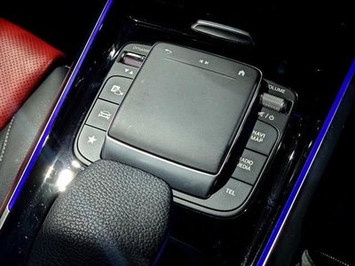 MERCEDES-BENZ GLB - 10