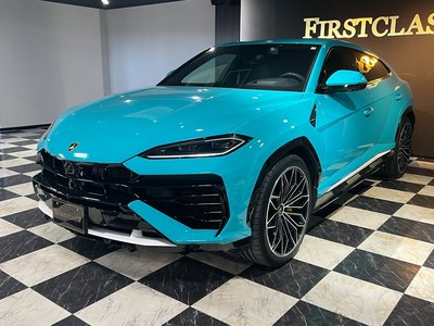 LAMBORGHINI URUS - 4