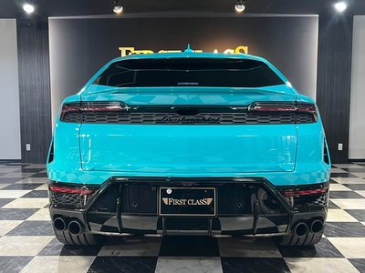 LAMBORGHINI URUS - 8