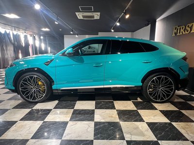 LAMBORGHINI URUS - 5