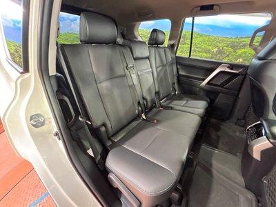 TOYOTA LAND CRUISER PRADO - 9
