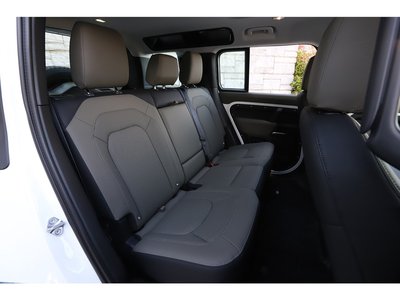 2025 LAND Rover DEFENDER 缩略图 82