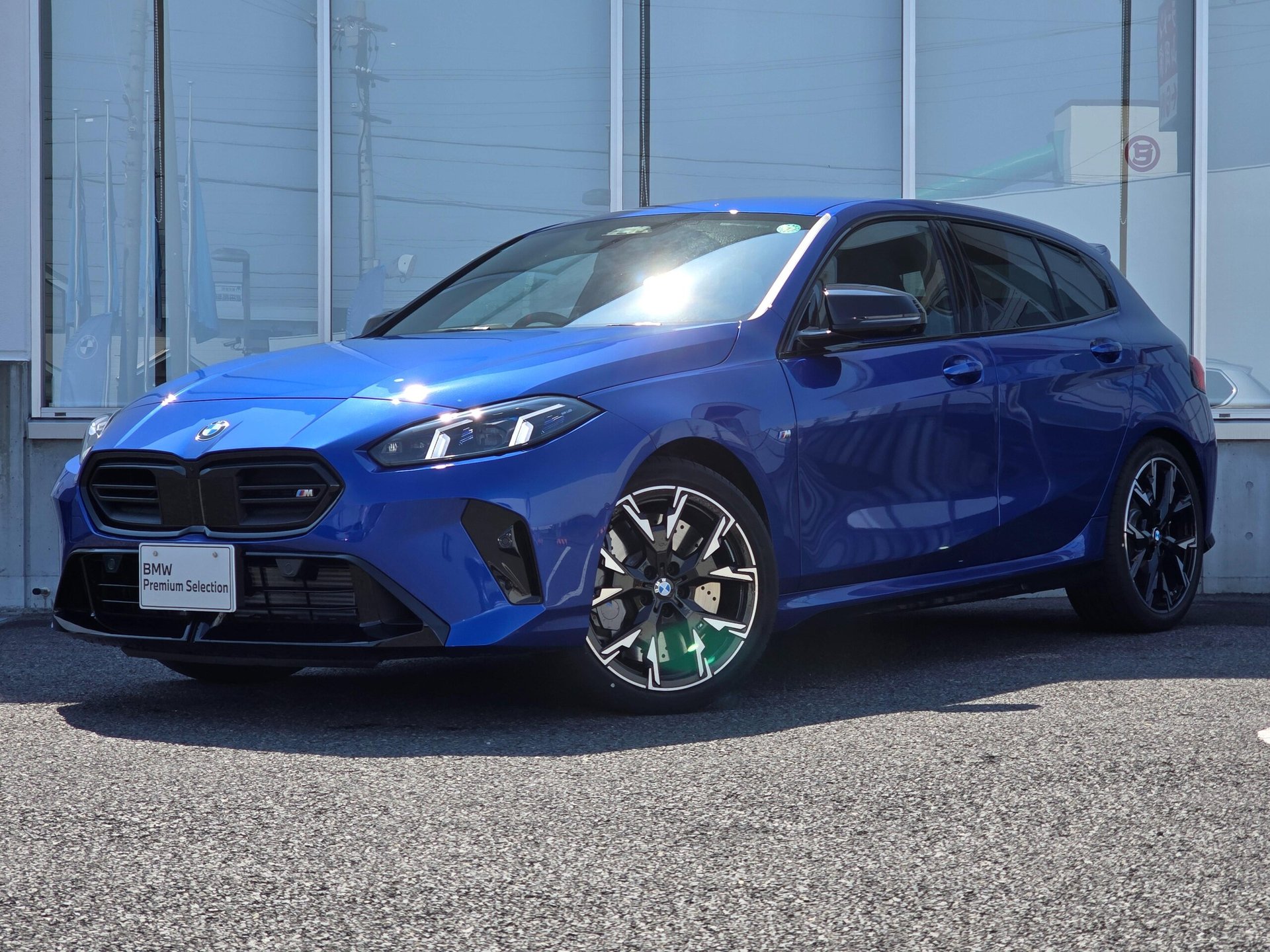 BMW 1 SERIES - View 1