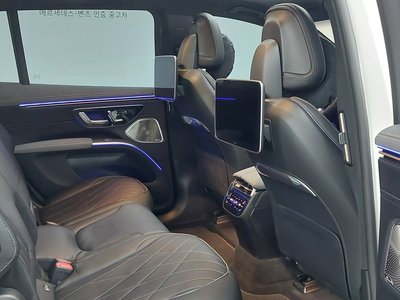 MERCEDES-BENZ EQS - 10