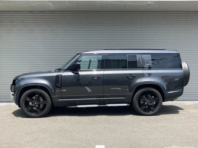 LAND ROVER DEFENDER - 4