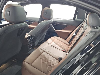 2025 BMW 5 SERIES 缩略图 19
