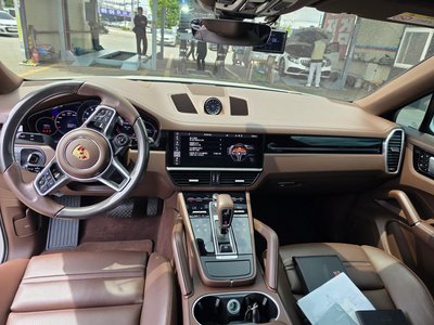 PORSCHE CAYENNE - 10