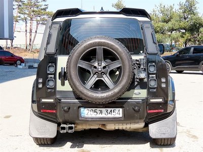 LAND ROVER DEFENDER - 3
