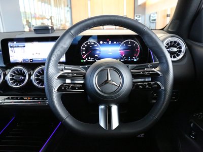 صورة 9 لـ 2025 Mercedes-BENZ GLB
