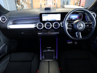 صورة 10 لـ 2025 Mercedes-BENZ GLB