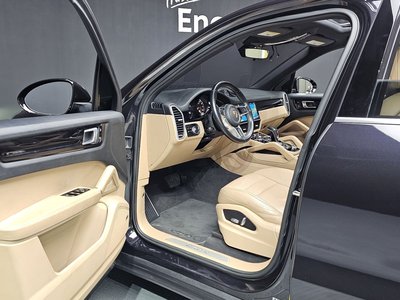 PORSCHE CAYENNE - 10