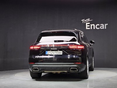 PORSCHE CAYENNE - 4