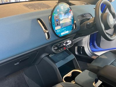 2026 MINI COOPER COUNTRYMAN thumbnail 15