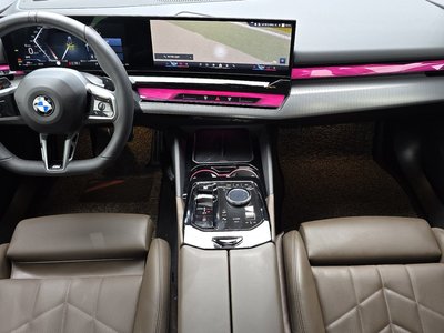 2025 BMW 5 SERIES 照片 5
