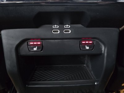 2025 BMW 5 SERIES 缩略图 17