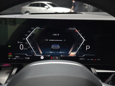 2025 BMW 5 SERIES 照片 8
