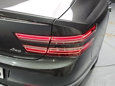 GENESIS G80 (RG3) - 10