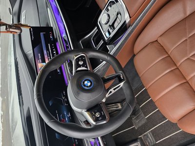 BMW I7 - 6