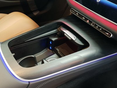 MERCEDES-BENZ E-CLASS - 9