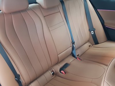 MERCEDES-BENZ E-CLASS - 10