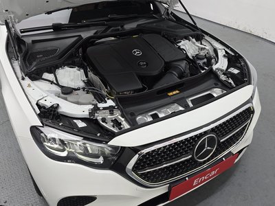 MERCEDES-BENZ E-CLASS - 7