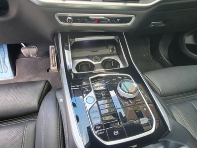 2023 BMW X7 thumbnail 14