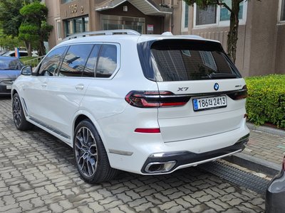 صورة 6 لـ 2023 BMW X7
