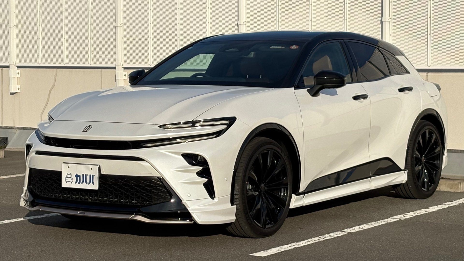 TOYOTA CROWN SPORT - View 1