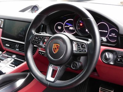 صورة 5 لـ 2018 Porsche CAYENNE