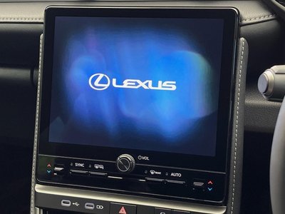 صورة 3 لـ 2024 Lexus LBX