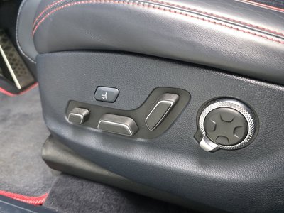 2022 Genesis GV70 — миниатюра 33