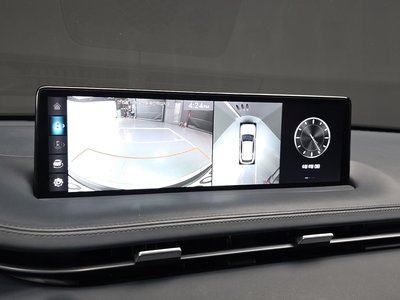 2022 Genesis GV70 — миниатюра 21