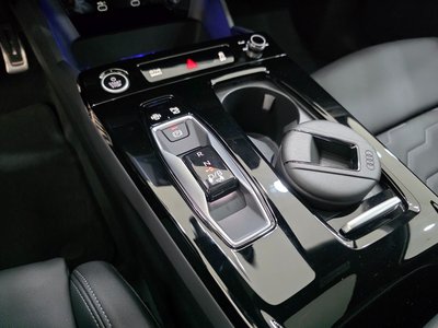 2025 AUDI A6 E-TRON — фото 9