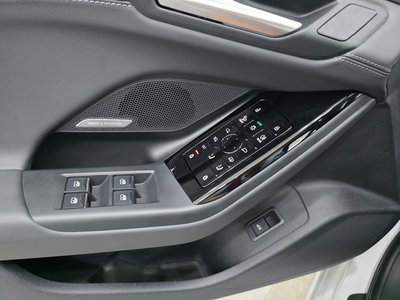 2025 AUDI A6 E-TRON thumbnail 15