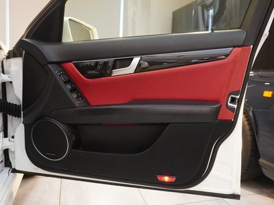 صورة مصغرة 12 لـ 2012 Mercedes-BENZ C-CLASS AMG