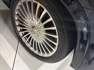 MERCEDES-BENZ GLS - 9