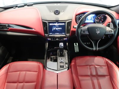 MASERATI LEVANTE - 3