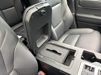 صورة مصغرة 68 لـ 2024 Toyota LAND CRUISER 250