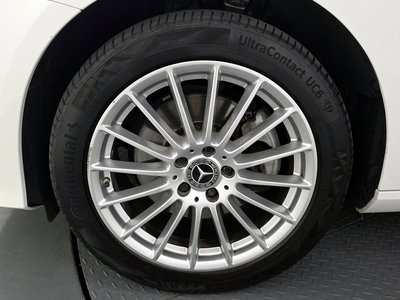 MERCEDES-BENZ E-CLASS - 6