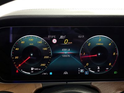 MERCEDES-BENZ E-CLASS - 8