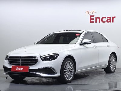 MERCEDES-BENZ E-CLASS - 1