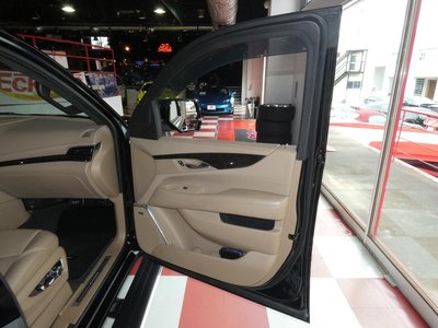 صورة مصغرة 15 لـ 2020 Cadillac ESCALADE