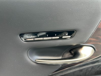 2024 Lexus LS thumbnail 40