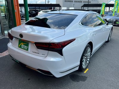 2024 Lexus LS thumbnail 11